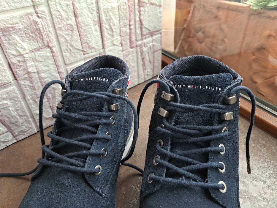 мъжки зимни обувки,боти,кубинки,ном43,Tommy Hilfiger