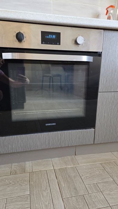 Духовой шкаф Samsung