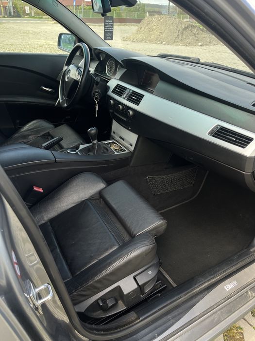 Vând Bmw e60 525d