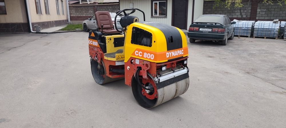 Дорожный каток DYNAPAC CC800