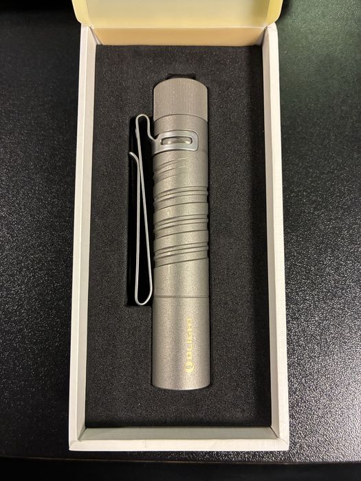 Фенерче Olight i5t Ti