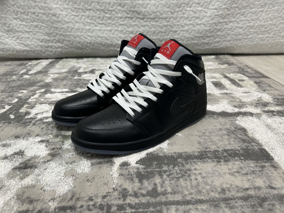 Air Jordan 1 Mid SE 45.5 – noi, cu cutie + bon, Black/Grey/Red