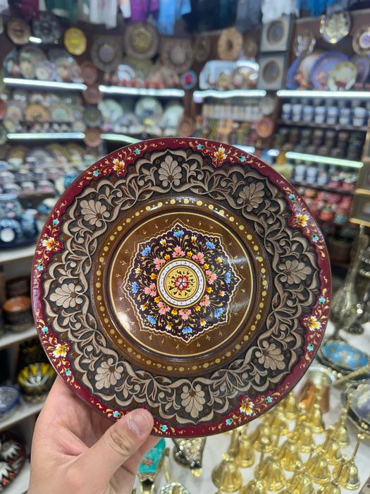 Yongoq darahtidan qilingan yogoch laganlar