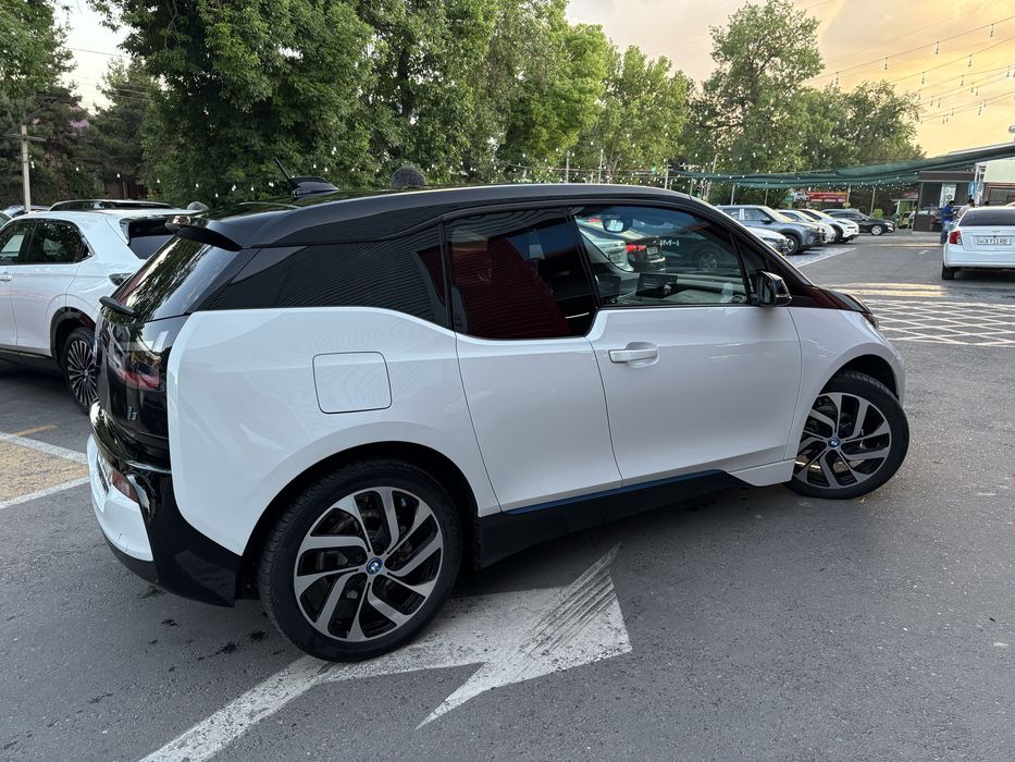 Продам свою Bmw i3 eDrive 120 Ah LCI Рестайлинг