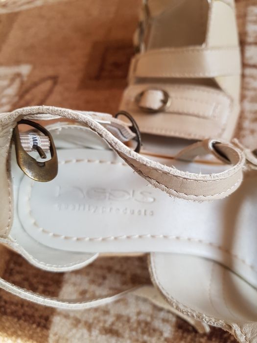 Дамски сандали  изключително удобни