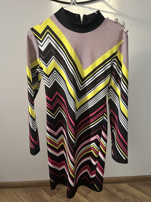 Рокля с еластична материя