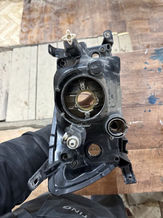 Фара гранта левая