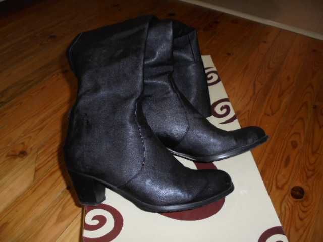 Черни дълги ботуши