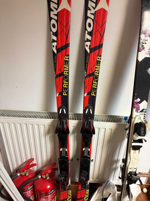 Schiuri Atomic cu legaturi Atomic Performer Scandium 163