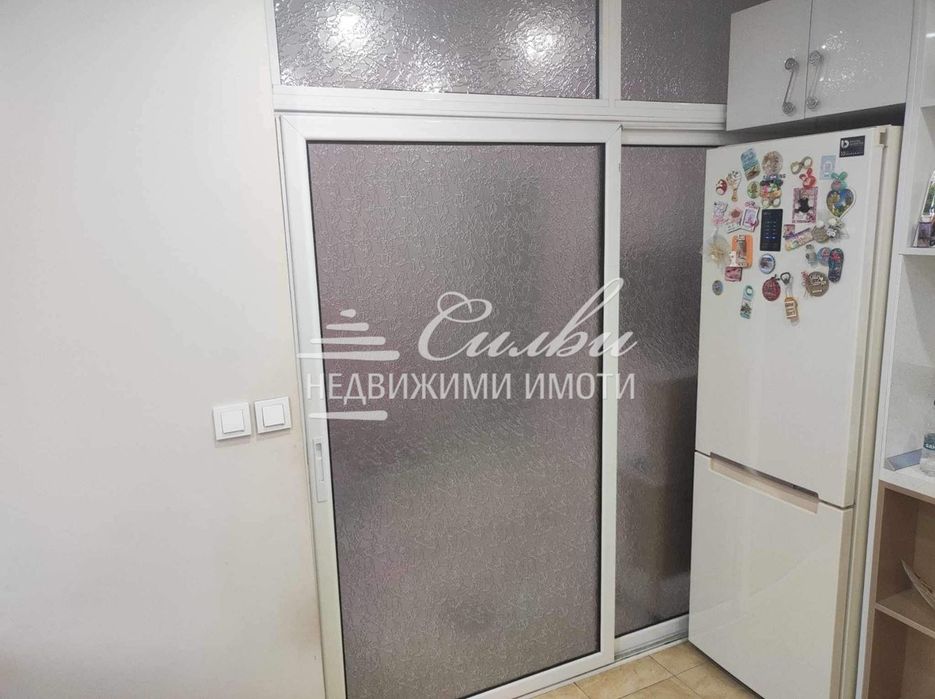 Продава се Двустаен апартамент в Шумен, Център - 60 кв.м за 1598 €/кв.м - Снимка #9