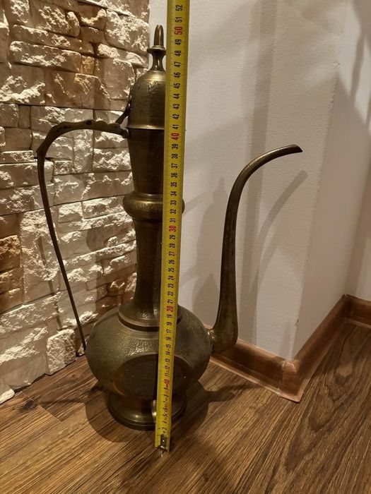 Carafă din alamă