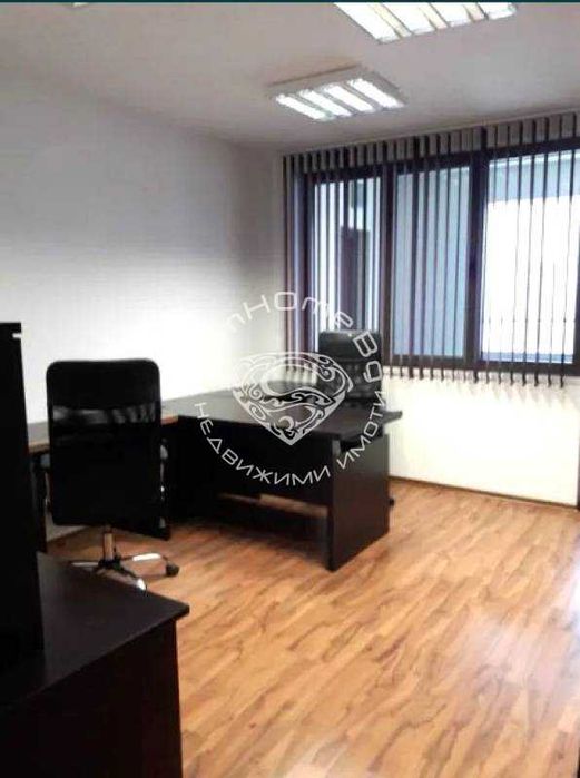Дава се под наем Офис в Варна, Чайка - 136 кв.м за 1360 € - Снимка #1