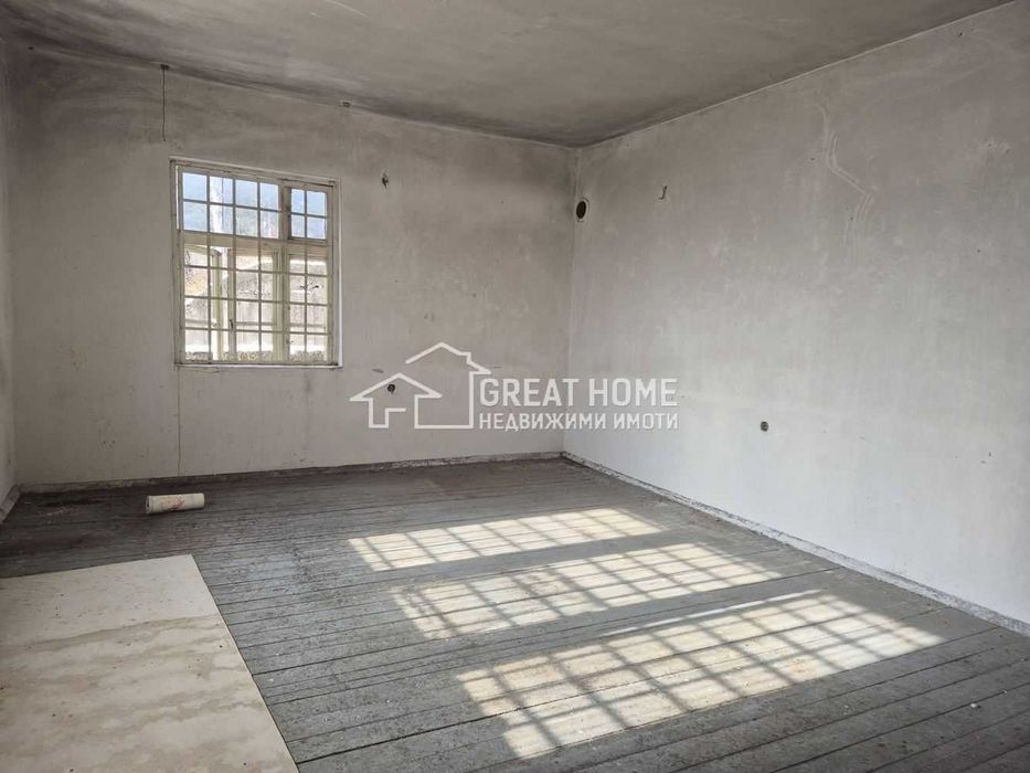 Продава се Къща в с. Лиляк, Област Търговище - 4000 кв.м за 19 €/кв.м - Снимка #3