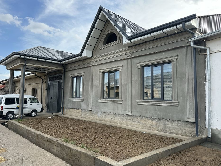 Уй сотилади 4 сотих 5 та хона