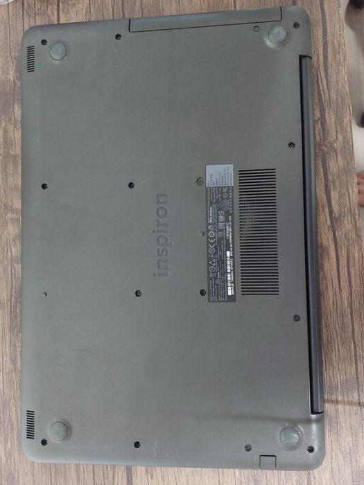 Laptop Dell Inspiron  5567 -  Defect