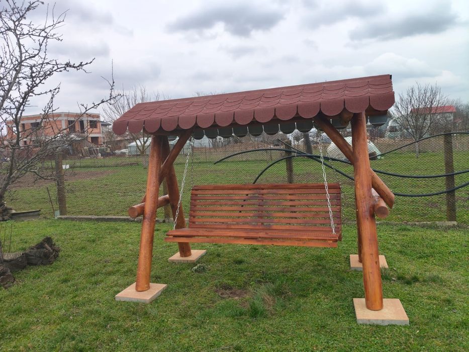 Vand mobilier de gradina