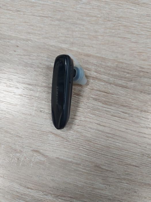 Продам наушник самсунг беспроводной