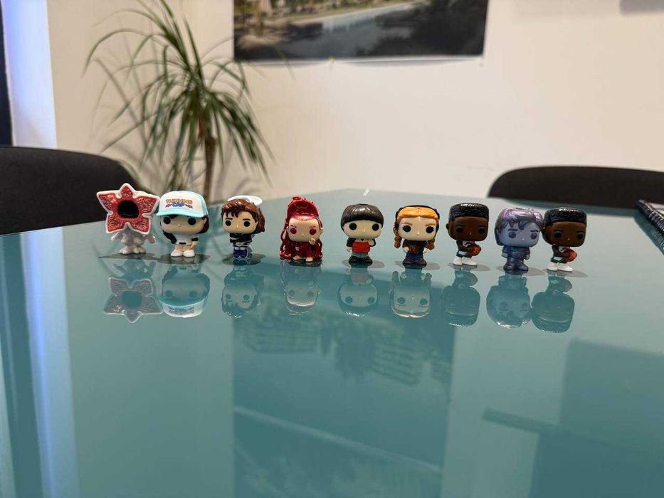 Stranger things kinder joy фигурки