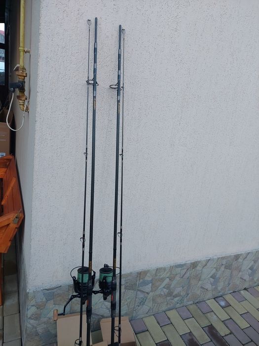 Set crap: 2 lansete caperlan xtrem 9/ 2 mulinete prologic avenger 8000
