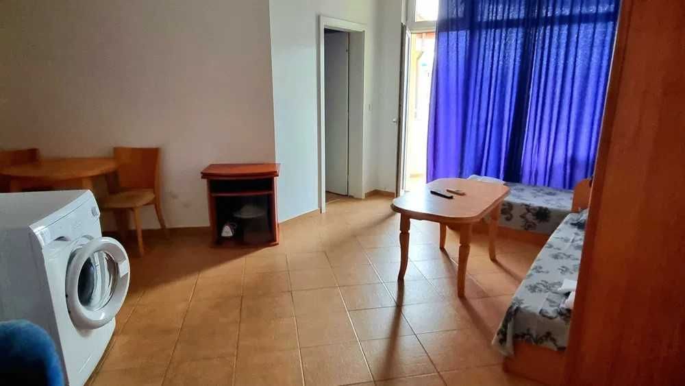 Дава се под наем Двустаен апартамент в к.к. Слънчев бряг - 60 кв.м за 300 € - Снимка #3