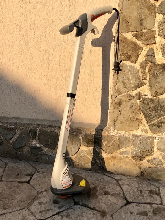 Trimmer electric pentru gazon / iarbă  (ușor și manevrabil)