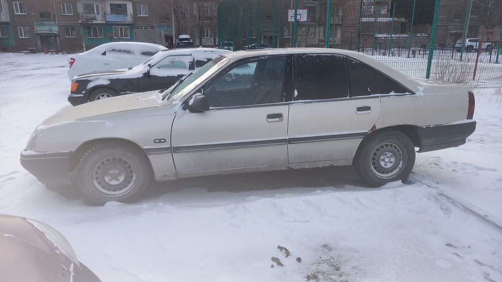 Опель  омега  А  .