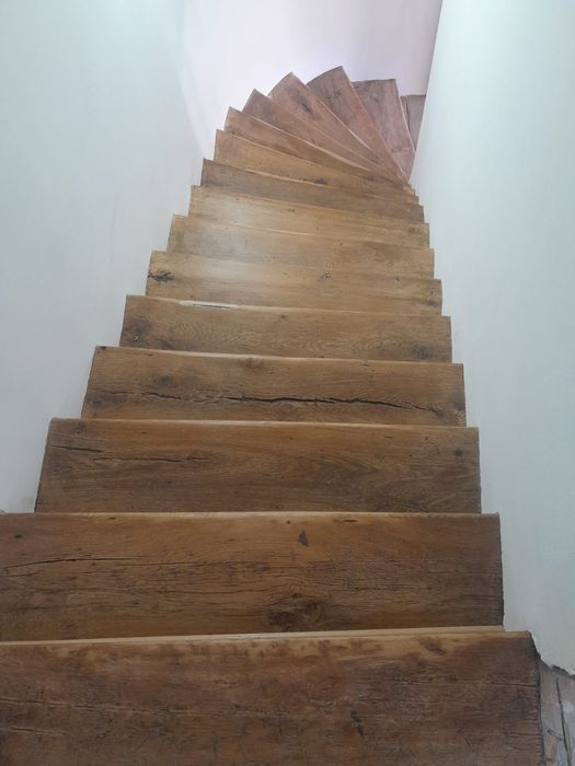 Amenajări interioare/exterioare,șape, acoperișuri.