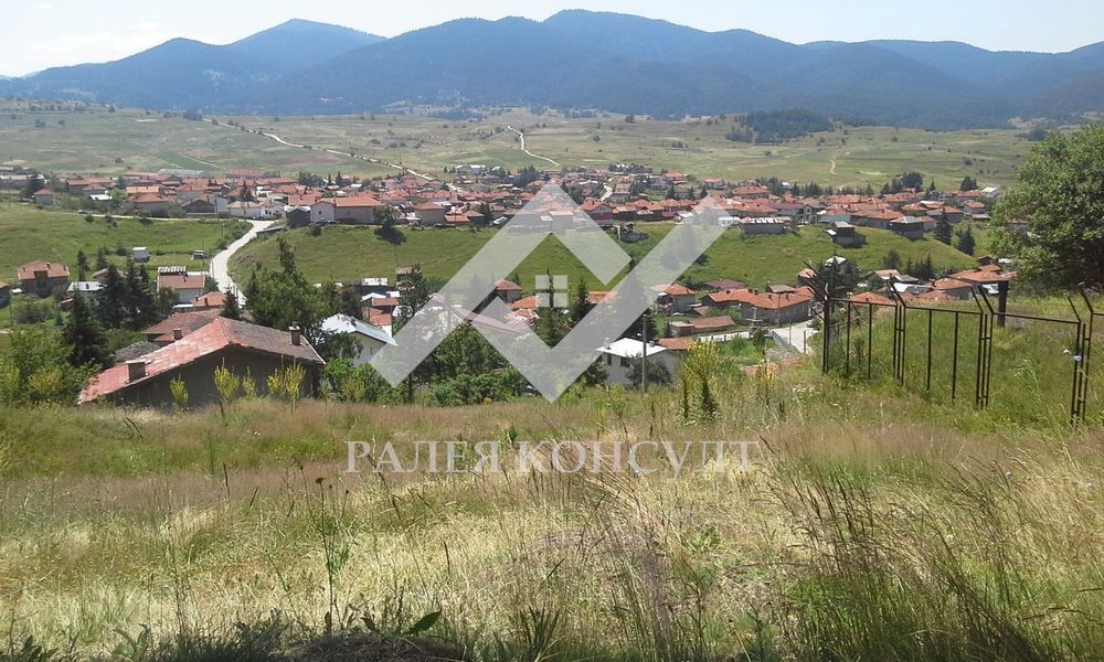 Парцел в с.Равногор