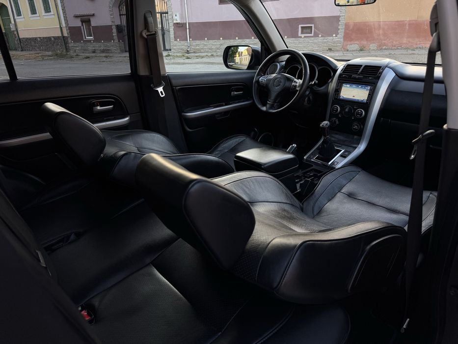 Suzuki Grand Vitara 2011 EURO 5 motor 1,9 diesel 129 cp. 4x4 la buton