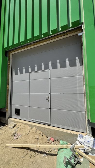 Секционные ворота ремонт и установка