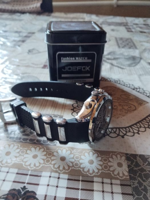 Часы мужские наручные