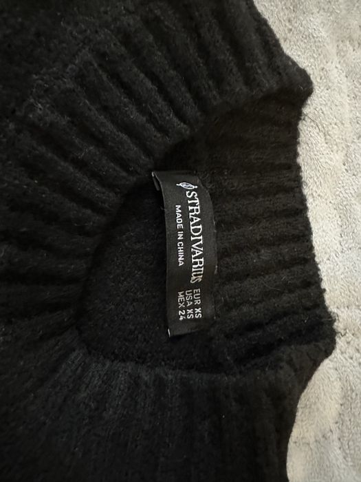 Pulover cropped in dungi Stradivarius