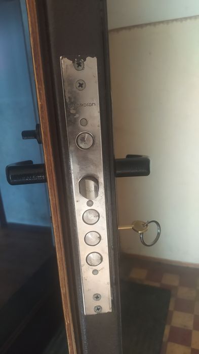 Замок врезной Гардиан