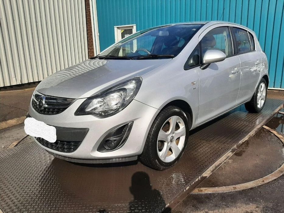 Far stanga Opel Corsa D 2013 HATCHBACK 1.4 i