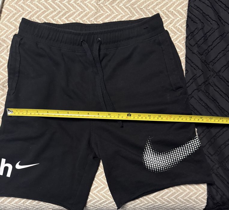 Nike Swoosh къси панталони