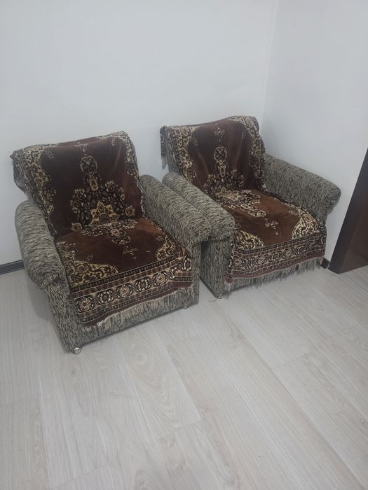 Продам диван и 2 кресла