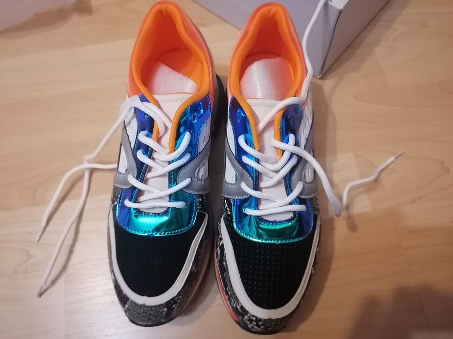 Маратонки номер 39