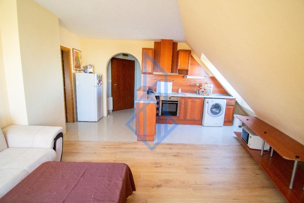 Дава се под наем Двустаен апартамент в София, Слатина - 75 кв.м за 459 € - Снимка #1