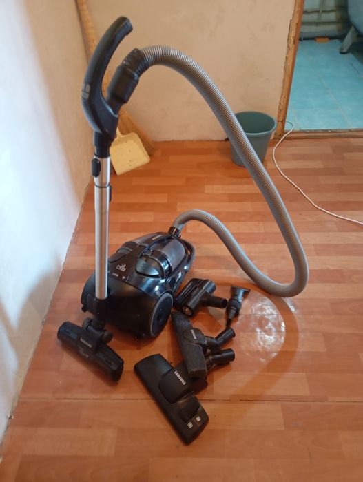 Продам пылесос Samsung.