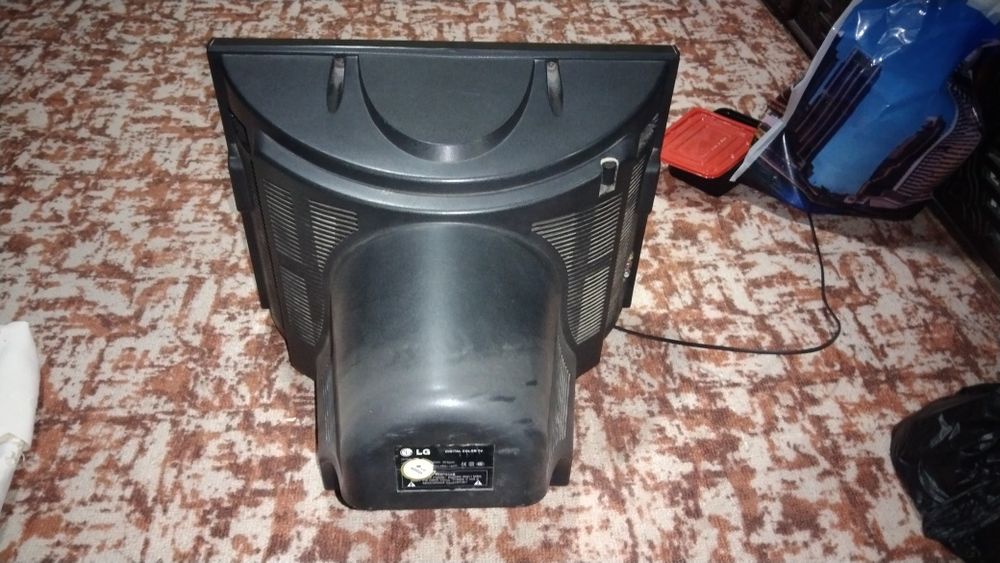 Телевизор сотилади! Продаётся телевизор!