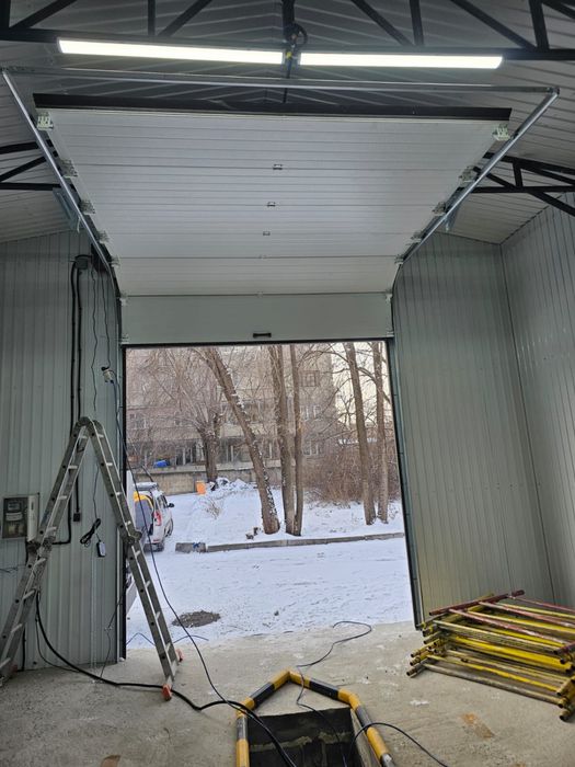 Ангарные секционные ворота Алматы