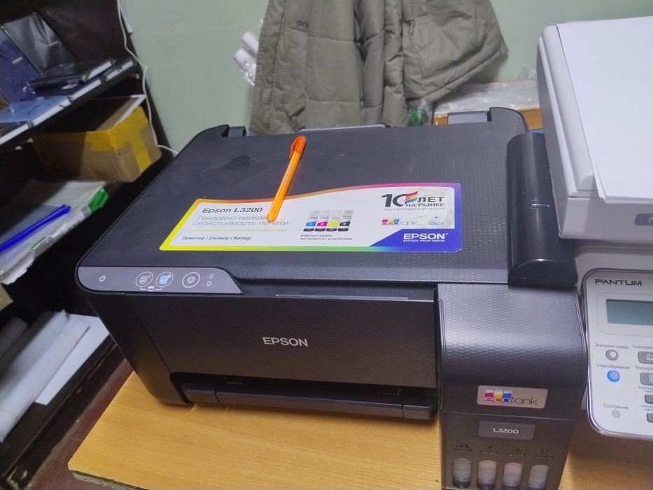 Продается принтер л3200