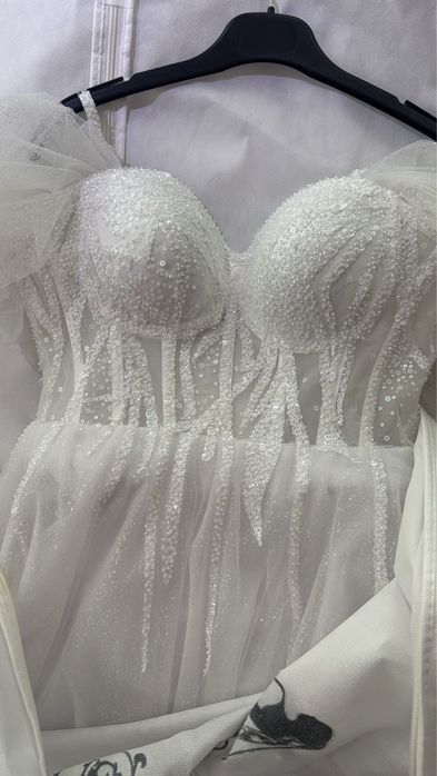 Продавам булчинска рокля размер 42/44