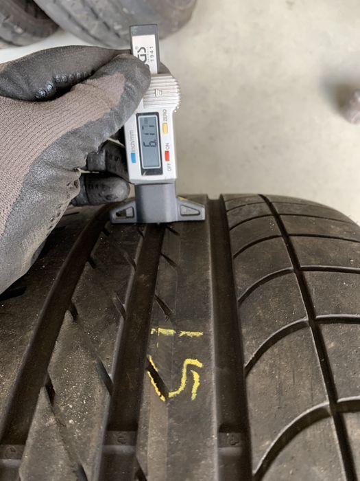 Set 4 anv vara 255/40/19 Goodyear/Pirelli