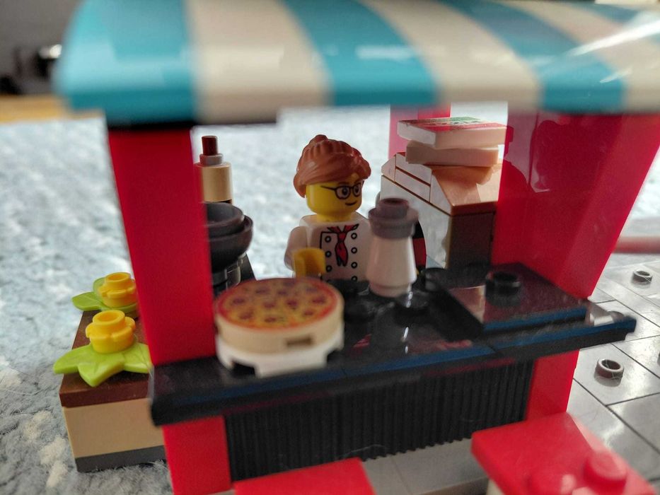 LEGO CITY, City Center, 60380