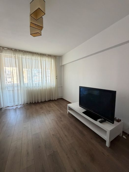 Apartament 2 camere de închiriat – Sector 4, vizavi de metrou Tineretului – 550 €/lună