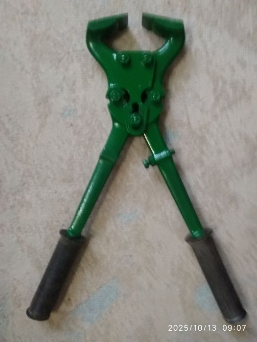 Кусачки для копыт