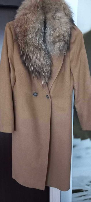 Нови и ползвани палта на Кенсол, размери 48 и 50.