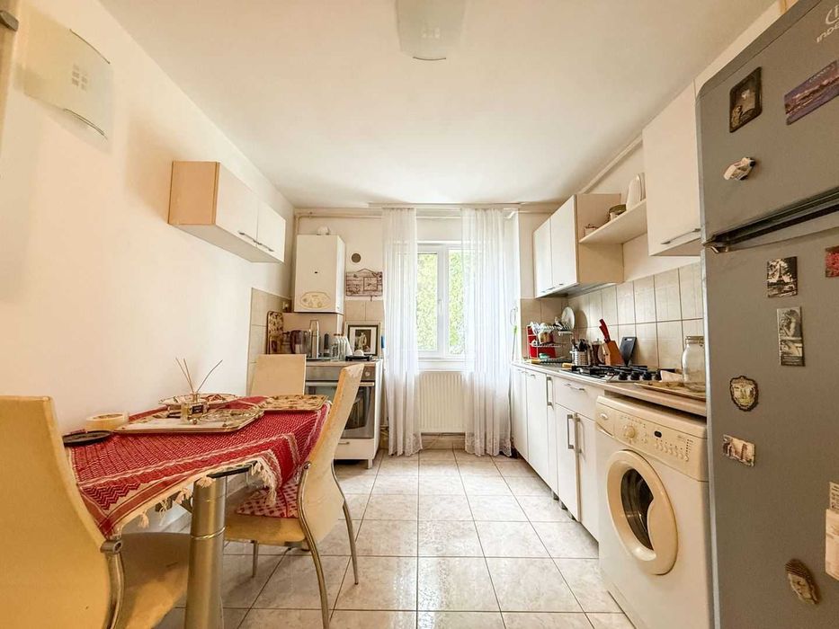 Apartament cu 3 camere etaj 2 Gheorgheni