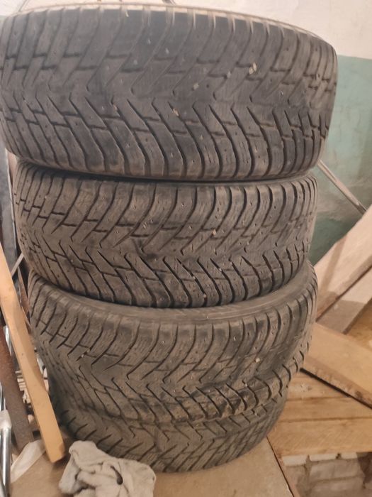 Продам зимние шины